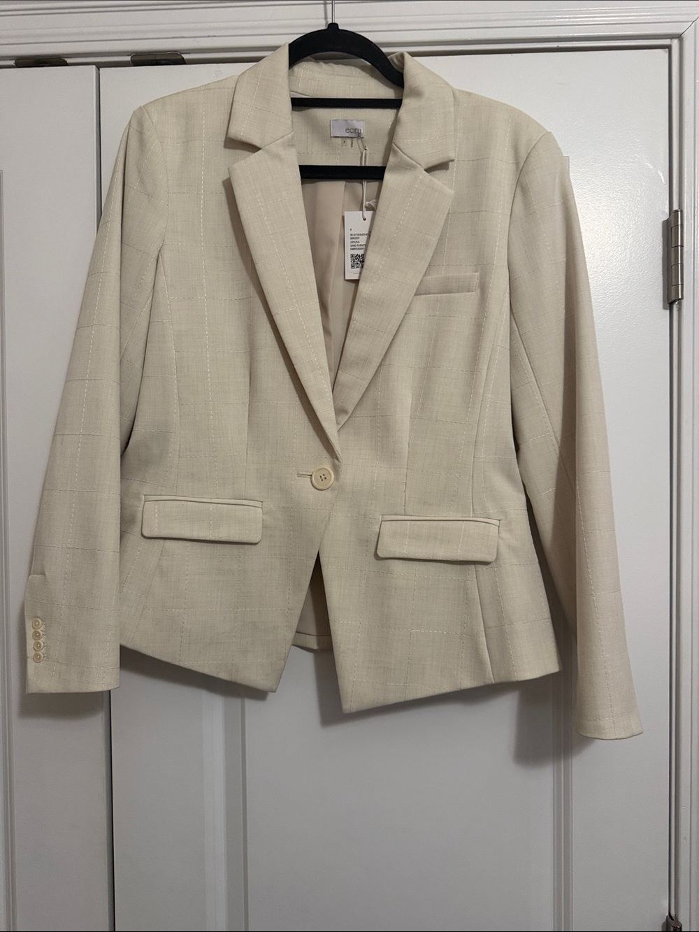 ecru Cream Single-Button Notch-Lapel Blazer